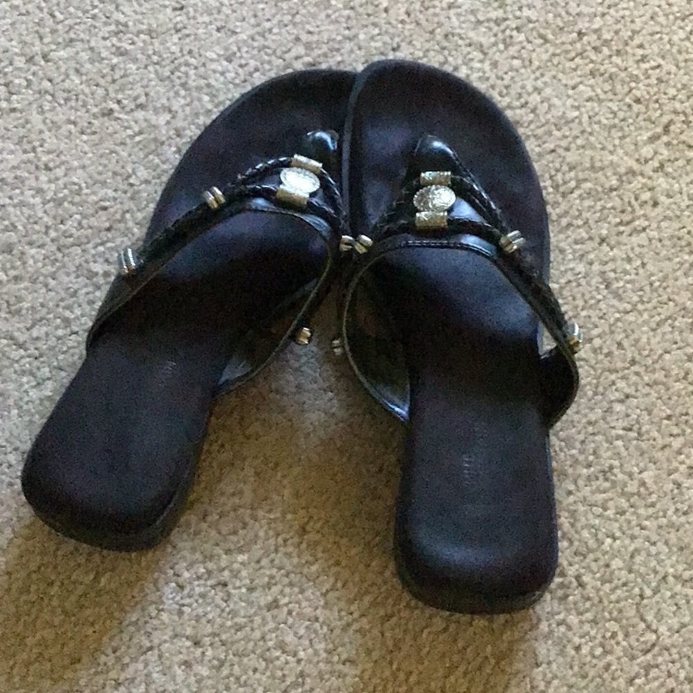 White Mountain sandals